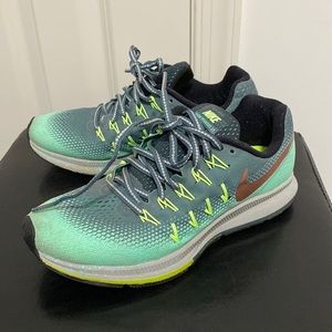 Nike women air zoom Pegasus 33